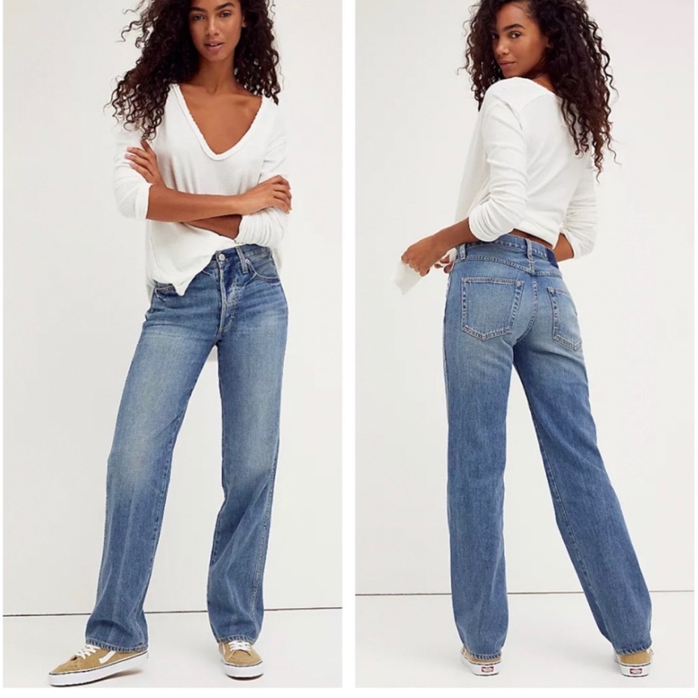 AMO Cora High Rise Straight Leg Button Fly Jeans in Crescent 25